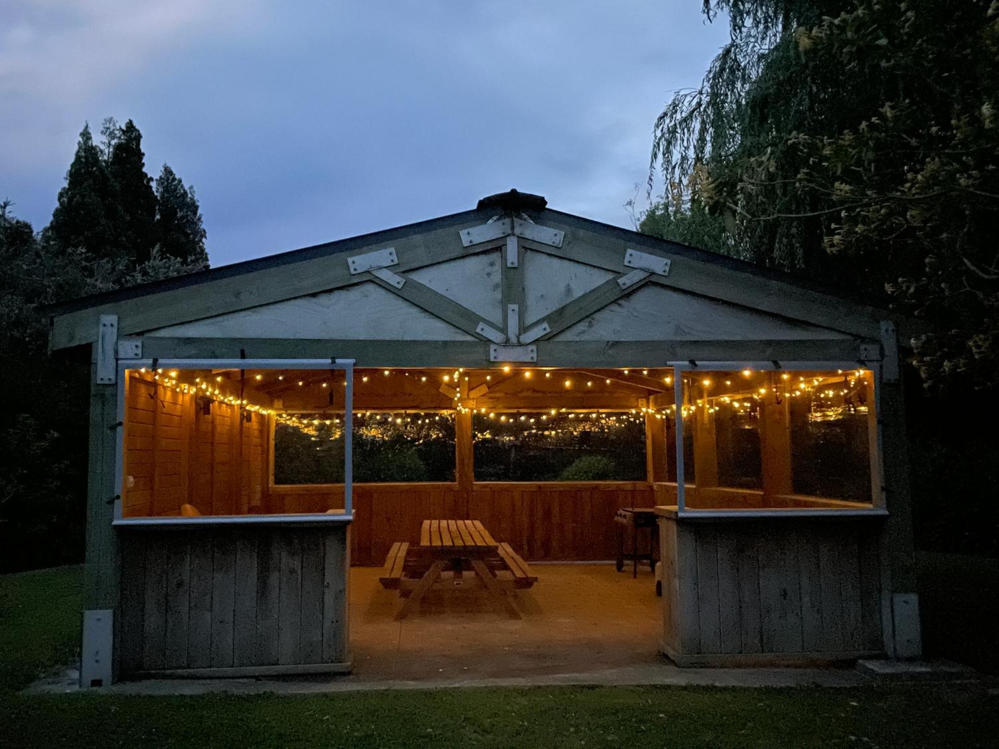 Patons Rock Beach Villas Takaka Exterior photo