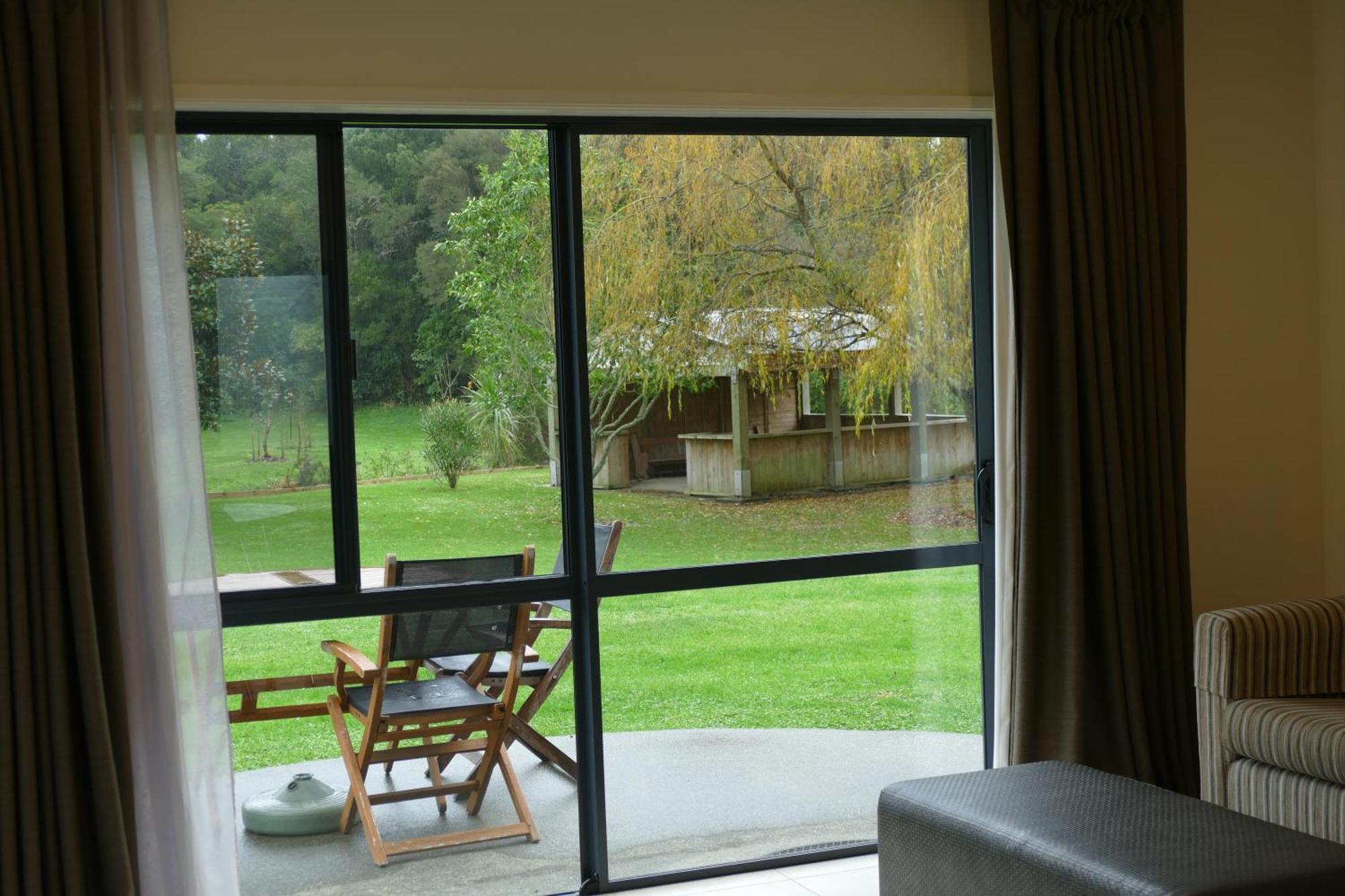 Patons Rock Beach Villas Takaka Exterior photo
