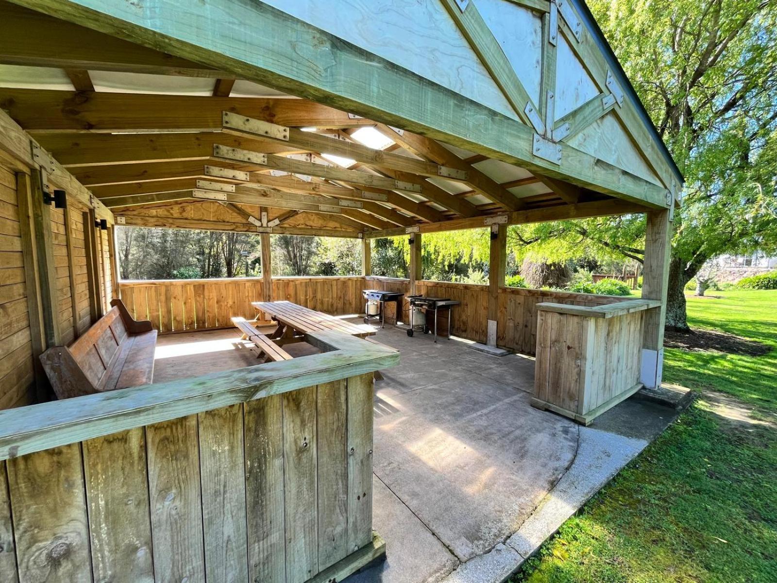 Patons Rock Beach Villas Takaka Exterior photo