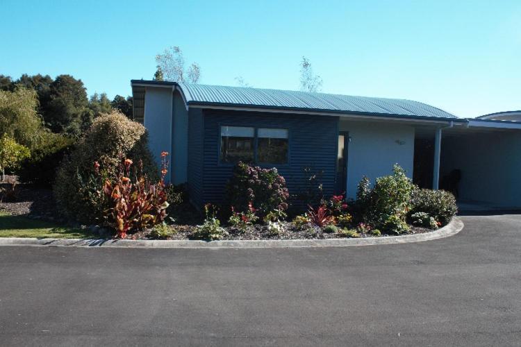 Patons Rock Beach Villas Takaka Exterior photo