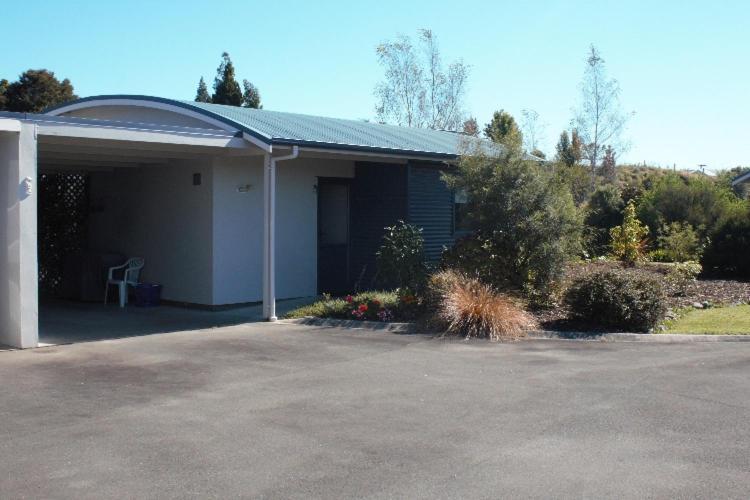 Patons Rock Beach Villas Takaka Exterior photo